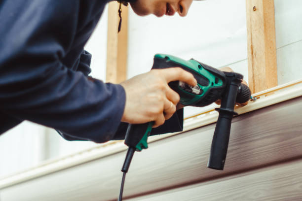 Best Engineered Wood Siding  in Le Claire, IA